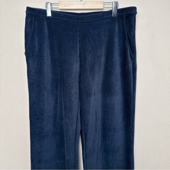 L.L.Bean Womens XL Petite Perfect Fit Knit Cords Straight-Leg Navy Color - Picture 3 of 14